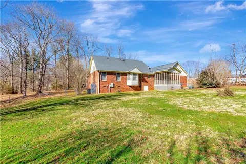 552 Norman Dr, Easley, SC 29640 photo 32
