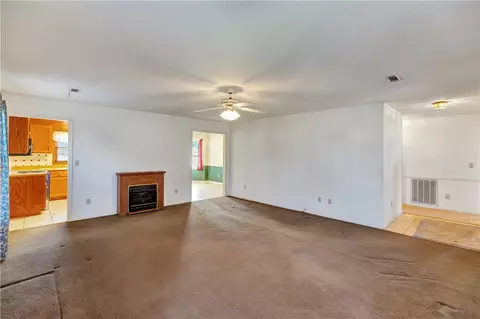 552 Norman Dr, Easley, SC 29640 photo 5