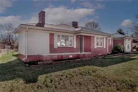 108 Esther St, Easley, SC 29640 photo 2
