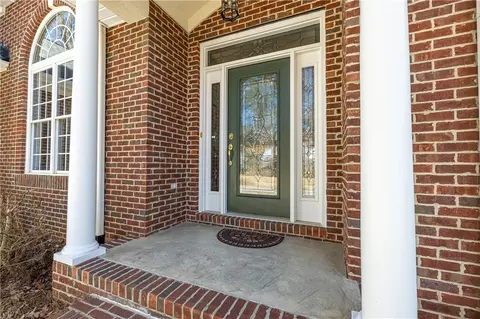 418 E Waterside Dr, Seneca, SC 29672 photo 3