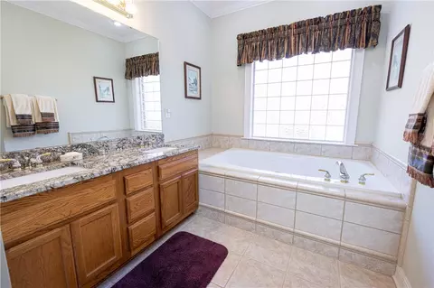 418 E Waterside Dr, Seneca, SC 29672 photo 18