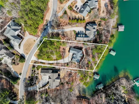 418 E Waterside Dr, Seneca, SC 29672 photo 8