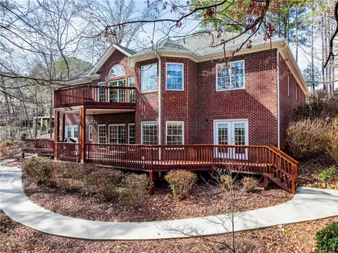 418 E Waterside Dr, Seneca, SC 29672 photo 10