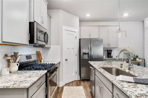 32 Grey Oak Trl, Greer, SC 29650 photo 9