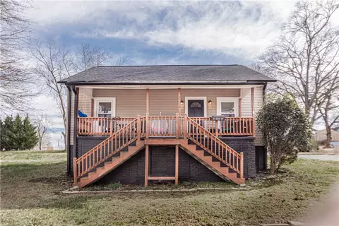 816 E A Ave, Easley, SC 29642