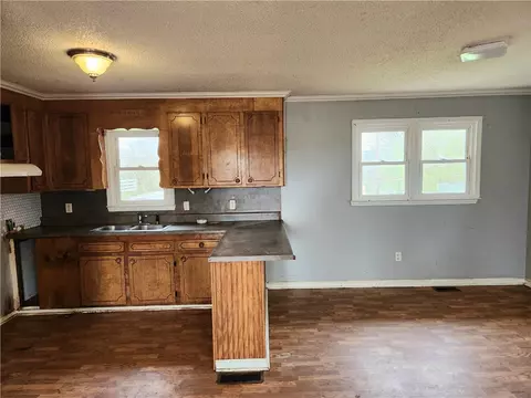 101 Carson Dr, Starr, SC 29684 photo 6