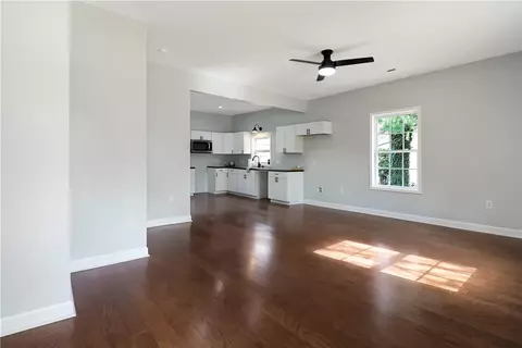 7 E Fourth St, Williamston, SC 29697 photo 3