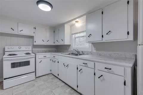207 Aiken St, Central, SC 29630 photo 7