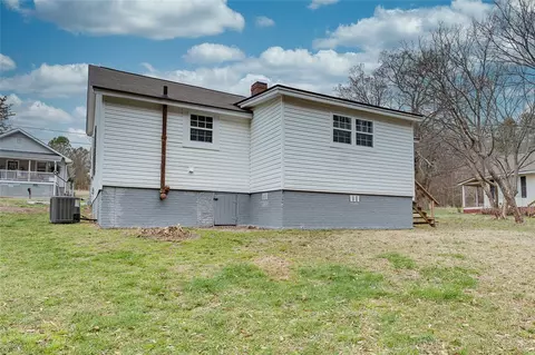 207 Aiken St, Central, SC 29630 photo 22