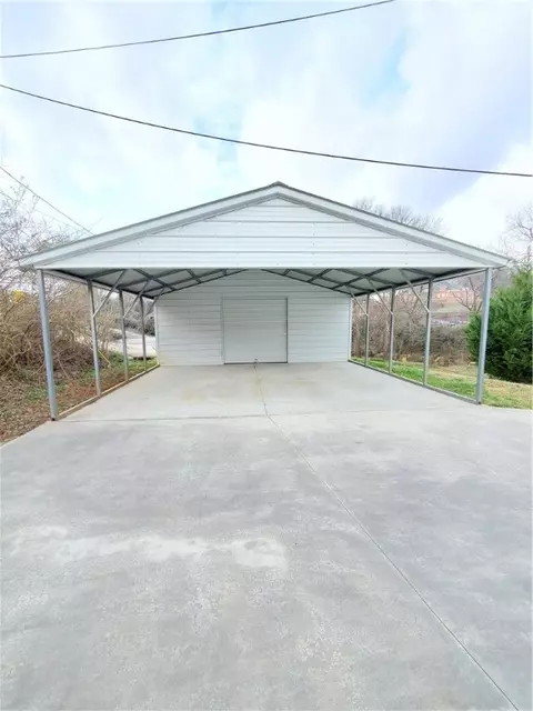 7 1st St, Pendleton, SC 29670 photo 2