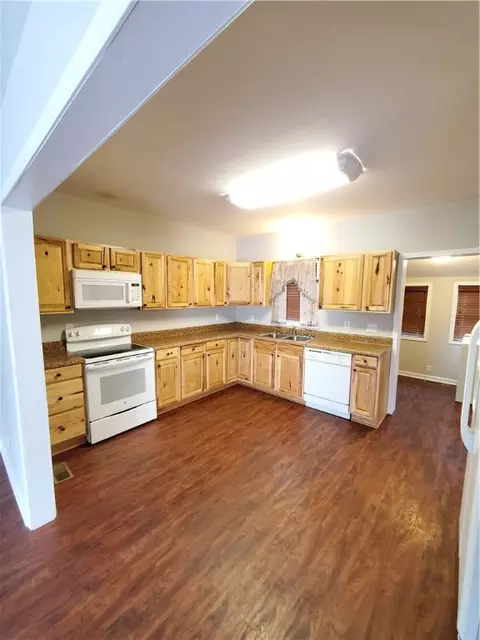 7 1st St, Pendleton, SC 29670 photo 5