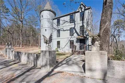 221 Collins Valley Rd, Walhalla, SC 29691