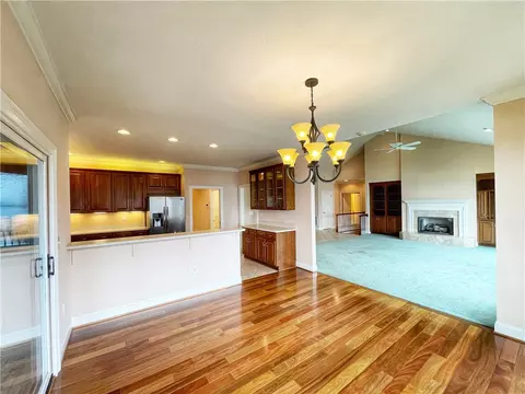 228 S Summit Dr, Seneca, SC 29672 photo 8