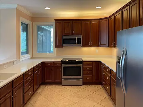228 S Summit Dr, Seneca, SC 29672 photo 11