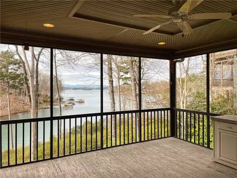 228 S Summit Dr, Seneca, SC 29672 photo 14