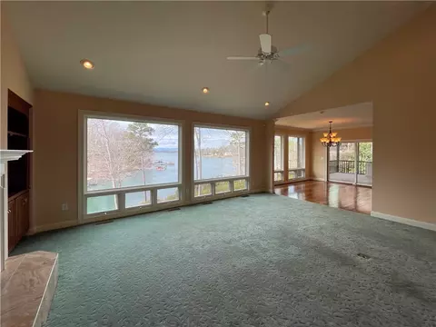 228 S Summit Dr, Seneca, SC 29672 photo 6