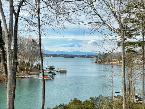 228 S Summit Dr, Seneca, SC 29672 photo 15
