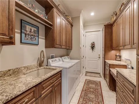 420 E Waterside Dr, Seneca, SC 29672 photo 24