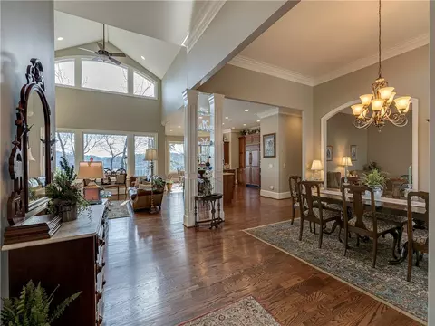 420 E Waterside Dr, Seneca, SC 29672 photo 9