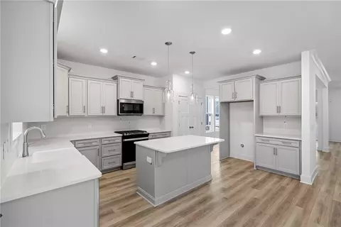 214 Founders Blvd, Central, SC 29630 photo 15