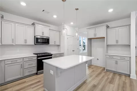 214 Founders Blvd, Central, SC 29630 photo 17