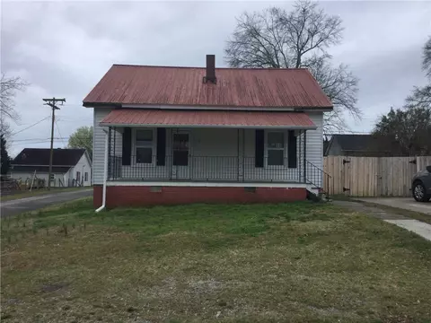 310 E Wesley St, Walhalla, SC 29691 photo 2