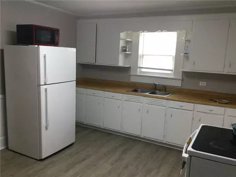 310 E Wesley St, Walhalla, SC 29691 photo 7