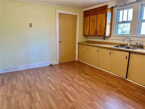 733 E Main St, Easley, SC 29642 photo 14