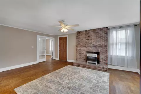 733 E Main St, Easley, SC 29642 photo 9