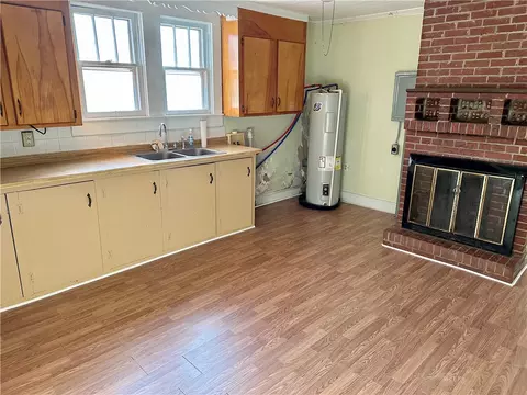 733 E Main St, Easley, SC 29642 photo 13