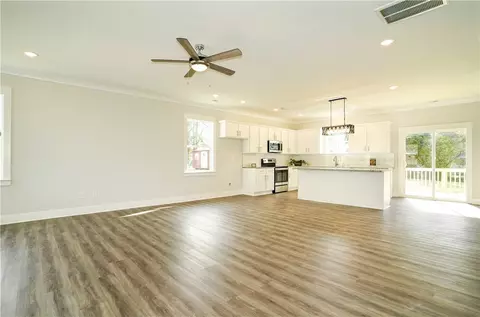 16 School St, Williamston, SC 29697 photo 5
