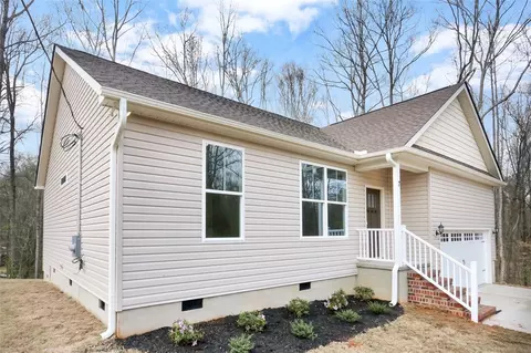 7 Melonie Dr, Williamston, SC 29697 photo 2