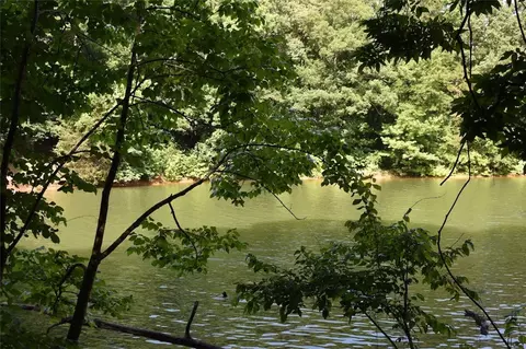 29 Knottywood Dr, Lavonia, GA 30553