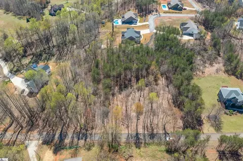 101 Upcountry Ln, Travelers Rest, SC 29690