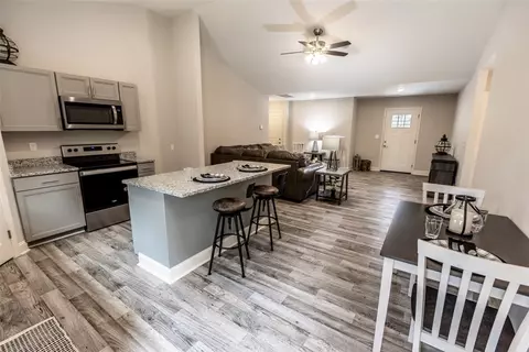706 Hampton St, Iva, SC 29655 photo 12