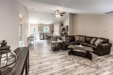 706 Hampton St, Iva, SC 29655 photo 7