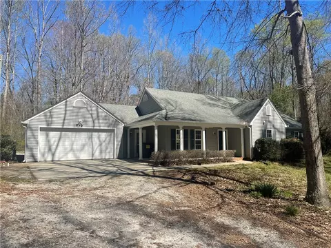 236 Krabbe Ln, Seneca, SC 29678 photo 2