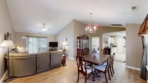 102 Viking Dr, Greer, SC 29651 photo 4