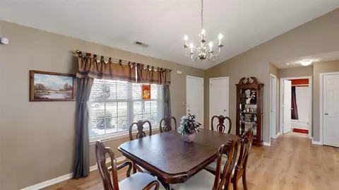 102 Viking Dr, Greer, SC 29651 photo 11