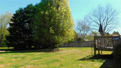 102 Viking Dr, Greer, SC 29651 photo 39