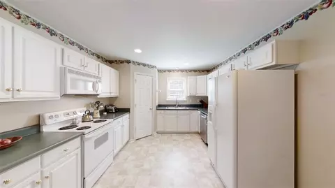 102 Viking Dr, Greer, SC 29651 photo 15