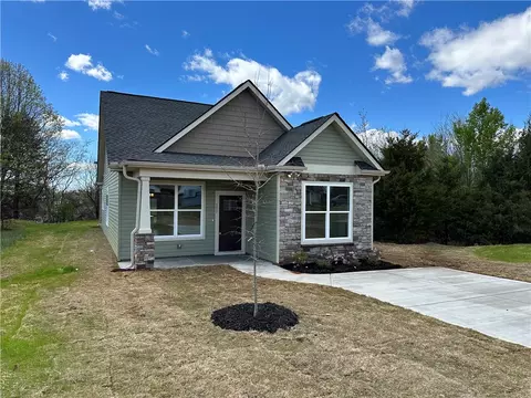 111 Veranda Cir, Pendleton, SC 29670 photo 1