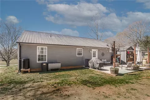 112 Crest Ln, Easley, SC 29640 photo 7
