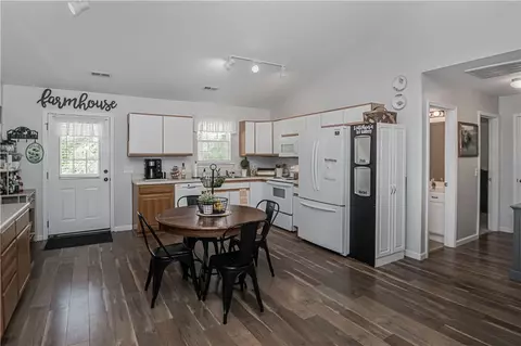 112 Crest Ln, Easley, SC 29640 photo 13