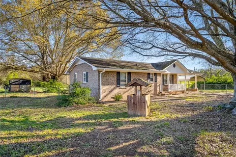 232 Crestview Dr, Starr, SC 29684 photo 4