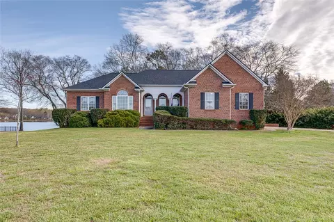 202 Waterfront Dr, Williamston, SC 29697 photo 1
