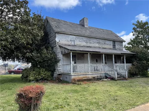 10 Square St, Pelzer, SC 29669 photo 1