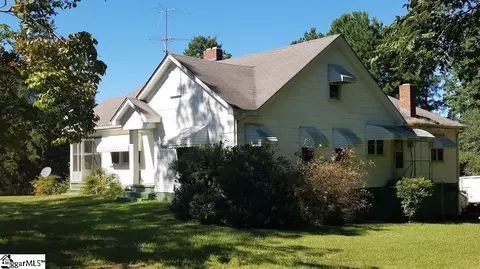524 S Main St, Belton, SC 29627