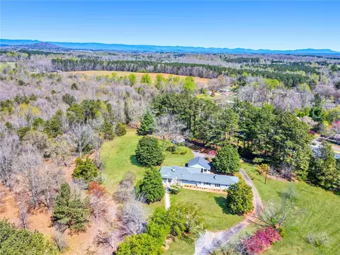 218 Yeoman Dr, Easley, SC 29640 photo 3