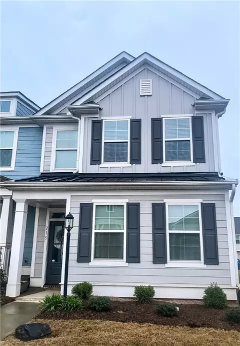 215 Novelty Dr, Greer, SC 29651